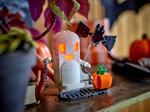  40772 Celebration Series: Luminous Ghost