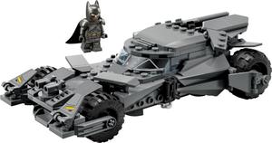 LEGO 76331 Batman vs. Superman: Batmobil