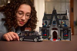 LEGO 76786 Morticias Landhaus